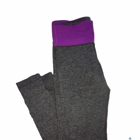 LuluLemon Size 4 Cropped Wander Under legging - Picture 2 of 2